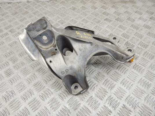 Кронштейн двигателя BMW X5-series (E70) 22 11 6 777 258