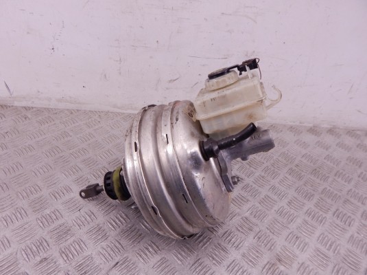 Вакуумный усилитель тормозов BMW 5-series (E60/61) 34 33 6 779 742