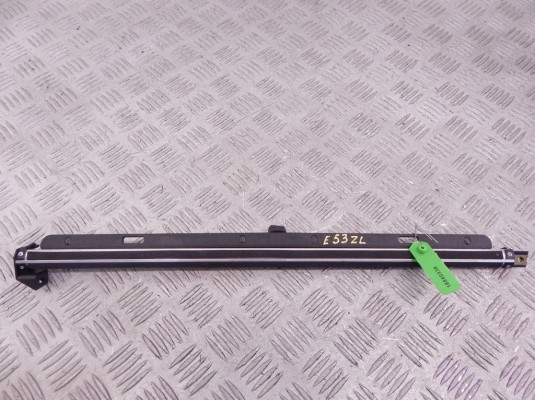 Шторка двери BMW X5-series (E53) 51 16 7 001 147