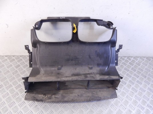 Воздухозаборник BMW 3-series (E46) 51 71 8 202 831