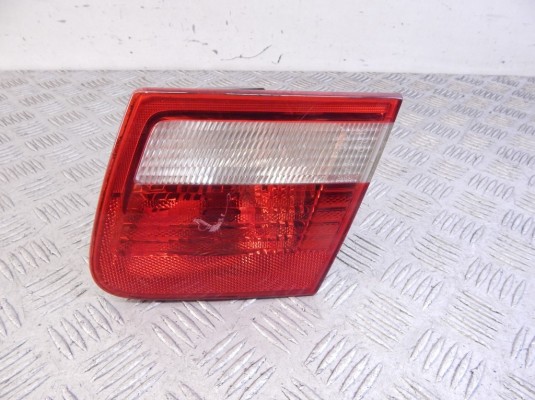 Фонарь крышки багажника правый BMW 3-series (E46) 63 21 8 368 760