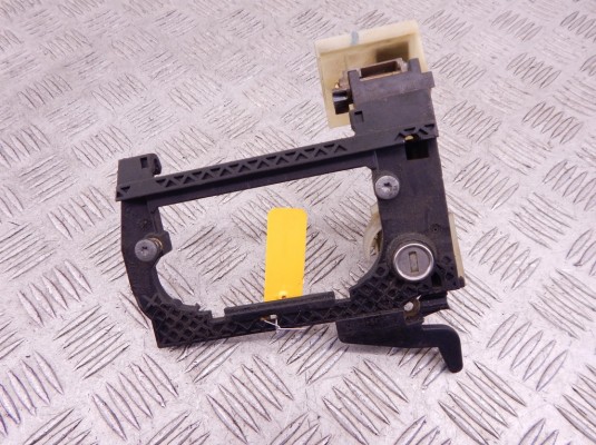 Скелет ручки наружной передней левой BMW 5-series (E39) 51 21 8 245 353 Скелет ручки наружной передней левой BMW 5-series (E39) 51 21 8 245 353