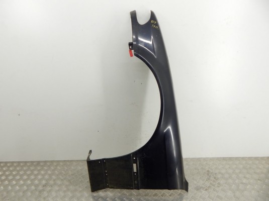 Крыло переднее левое BMW 7-series (E38) Крыло переднее левое BMW 7-series (E38)