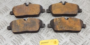 Тормозные колодки передние BMW 1-series (E87) Тормозные колодки передние BMW 1-series (E87)