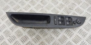 Блок управления стеклоподъемниками BMW 5-series (E60/61) 61 31 9 122 110 Блок управления стеклоподъемниками BMW 5-series (E60/61) 61 31 9 122 110