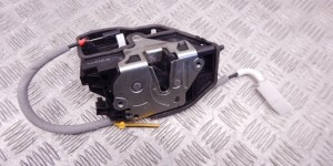 Замок двери передней правой BMW 5-series (E60/61) 51 21 7 167 066 Замок двери передней правой BMW 5-series (E60/61) 51 21 7 167 066