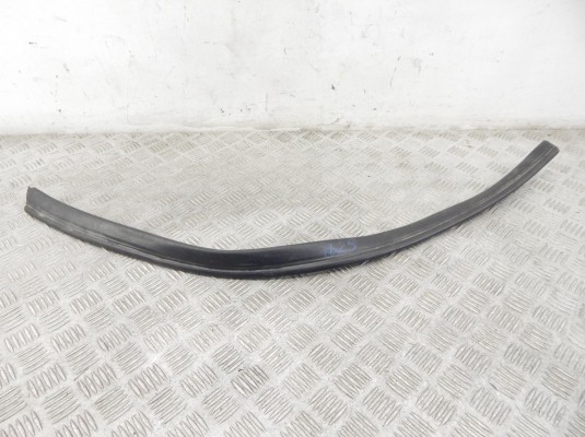 Уплотнитель капота BMW 2-series (F45/46) 51 76 7 300 515