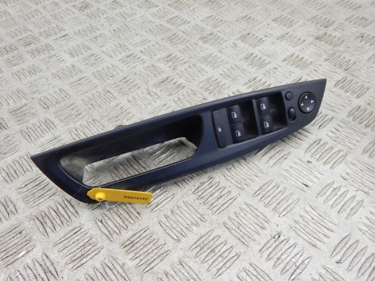 Блок управления стеклоподъемниками BMW X5-series (E70) 61 31 9 218 044