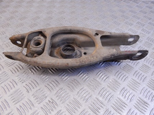 Рычаг задний правый BMW 1-series (E87) 33 32 6 772 899