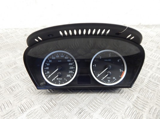 Щиток приборов (приборная панель) BMW 5-series (E60/61) 62 11 6 974 576