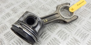 Поршень BMW X5-series (E70) 11 25 7 792 745 Поршень BMW X5-series (E70) 11 25 7 792 745