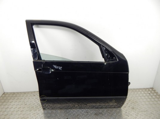 Дверь передняя правая BMW X5-series (E53) 41 51 8 256 824
