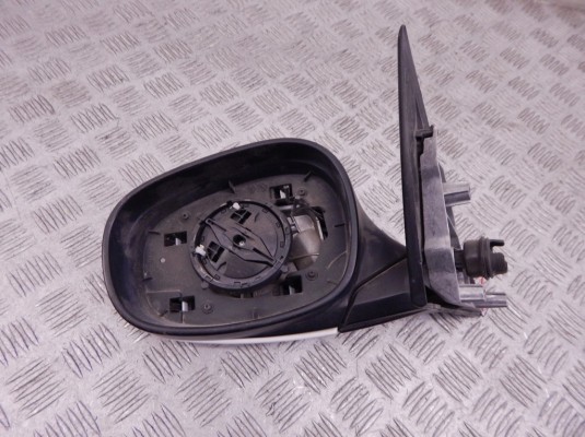 Зеркало наружное левое BMW 3-series (E90/91/92) 51 16 7 268 263