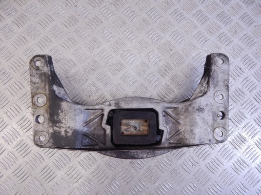 Кронштейн КПП BMW 5-series (E60/61) 22 31 6 761 106