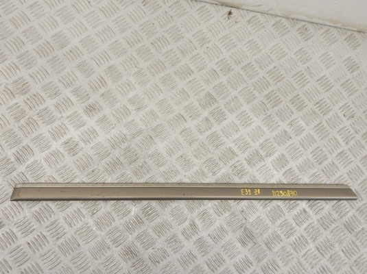 Молдинг двери задней правой BMW 5-series (E39) 51 22 7 004 032