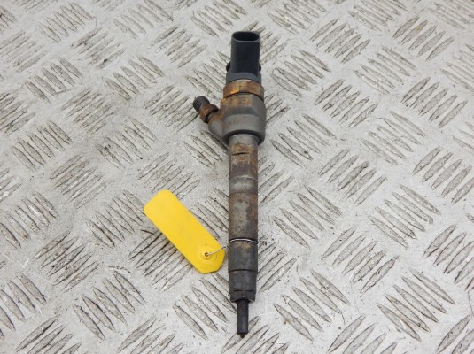 Форсунка BMW 1-series (E87) 13 53 7 798 446