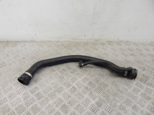 Патрубок радиатора BMW 5-series (E60/61) 17 12 7 787 449 Патрубок радиатора BMW 5-series (E60/61) 17 12 7 787 449