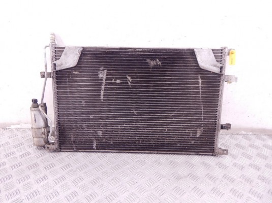 Радиатор кондиционера VOLVO V70\S70 2 поколение (2000-2005) 31101053 Радиатор кондиционера VOLVO V70\S70 2 поколение (2000-2005) 31101053