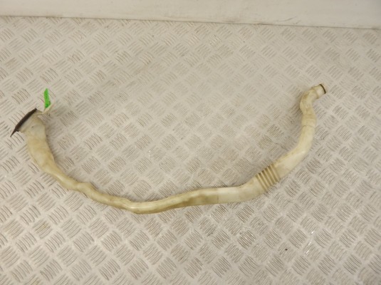 Горловина бачка омывателя BMW 5-series (F10/11) 61 66 7 203 270 Горловина бачка омывателя BMW 5-series (F10/11) 61 66 7 203 270