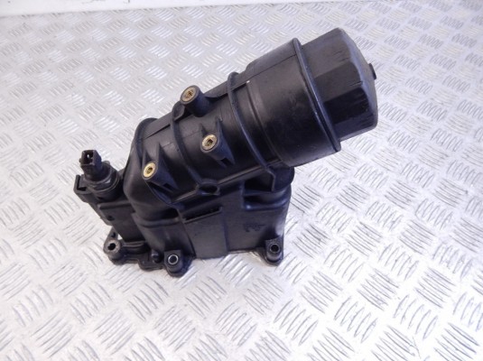 Корпус масляного фильтра BMW 5-series (E60/61) 11 42 7 807 799