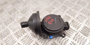 Маслоотделитель (сапун) BMW 3-series (E46) 11 61 7 516 007