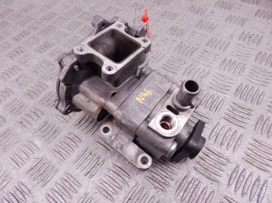 Насос гидроусилителя руля BMW 3-series (E46) 32 41 6 756 611 Насос гидроусилителя руля BMW 3-series (E46) 32 41 6 756 611