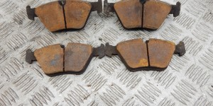 Тормозные колодки передние BMW 5-series (E39) Тормозные колодки передние BMW 5-series (E39)