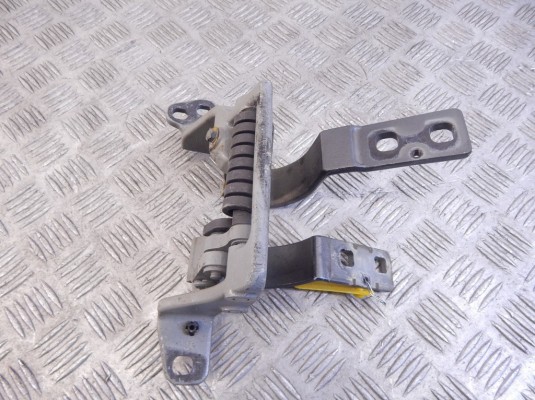 Петля крышки багажника BMW 5-series (E60/61) 41 62 7 210 668