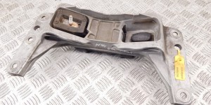 Кронштейн КПП BMW 5-series (E60/61) 22 31 6 764 617