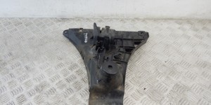 Кронштейн крепления бампера заднего BMW 5-series (E60/61) 51 12 7 033 716