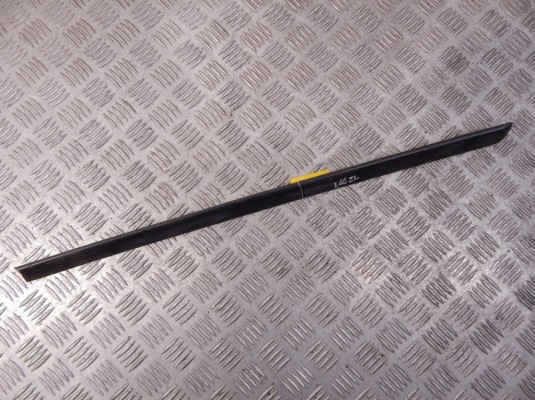 Молдинг двери задней левой BMW 3-series (E46) 51 13 8 208 451