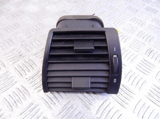 Дефлектор обдува салона BMW X5-series (E53) 64 22 8 402 215