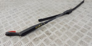 Щеткодержатель (поводок стеклоочистителя, дворник) VOLKSWAGEN PASSAT 5+ (2000-2005) 3b1955409 Щеткодержатель (поводок стеклоочистителя, дворник) VOLKSWAGEN PASSAT 5+ (2000-2005) 3b1955409