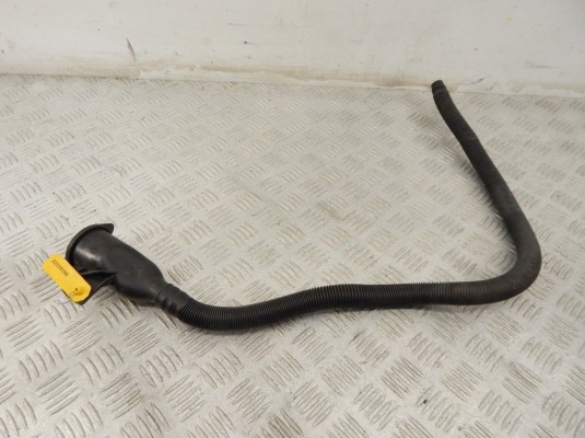 Горловина бачка омывателя BMW 5-series (E39) 61 66 7 038 436