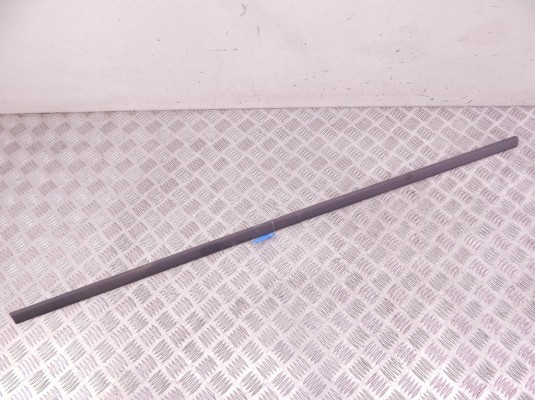 Молдинг двери передней левой BMW 3-series (E46) 51 13 8 252 377