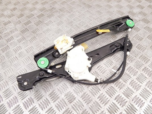 Стеклоподъемник электрический передний правый BMW 3-series (E90/91/92) 51 33 7 060 266