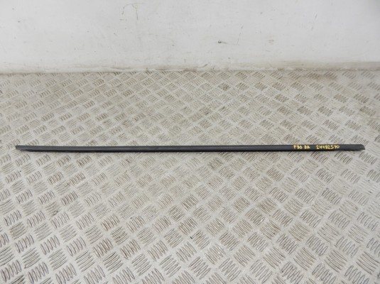 Молдинг стекла двери задней правой наружный BMW 3-series (F30/31)