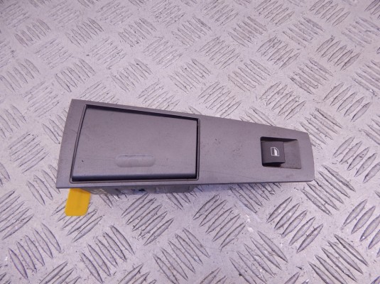 Кнопка стеклоподъемника BMW 7-series (E65/66) 61 31 8 379 597