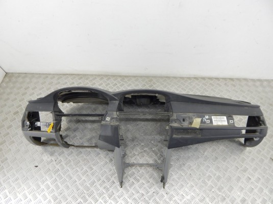 Панель передняя салона (торпедо) BMW 5-series (E60/61) Панель передняя салона (торпедо) BMW 5-series (E60/61)