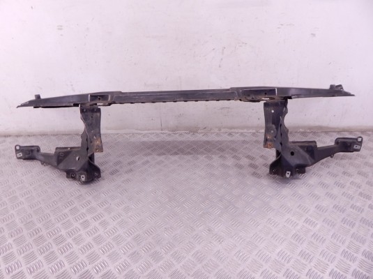 Передняя панель крепления облицовки (телевизор) BMW X5-series (E53) 51 71 8 402 319