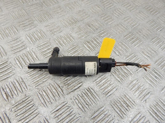 Насос (моторчик) омывателя фар BMW X5-series (E53) 67 12 8 377 430 Насос (моторчик) омывателя фар BMW X5-series (E53) 67 12 8 377 430