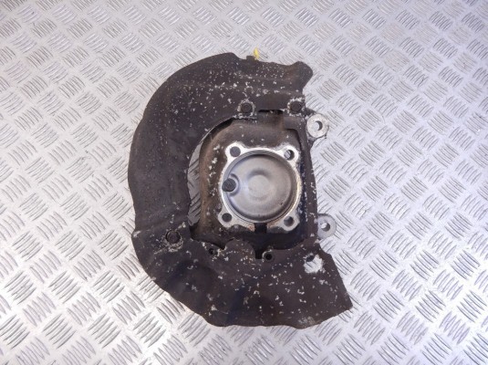 Ступица передняя левая BMW 5-series (E60/61) 31 21 6 760 953