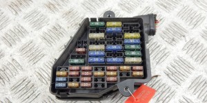 Блок предохранителей VOLKSWAGEN PASSAT 5+ (2000-2005) 8d1941824 Блок предохранителей VOLKSWAGEN PASSAT 5+ (2000-2005) 8d1941824