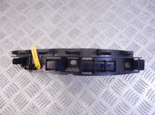 Кронштейн крепления бампера заднего BMW 7-series (E65/66) 51 12 7 123 797