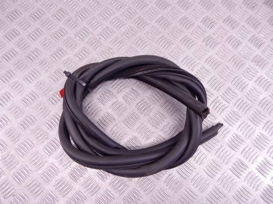 Уплотнитель BMW 3-series (E46) 51 72 8 194 681 Уплотнитель BMW 3-series (E46) 51 72 8 194 681