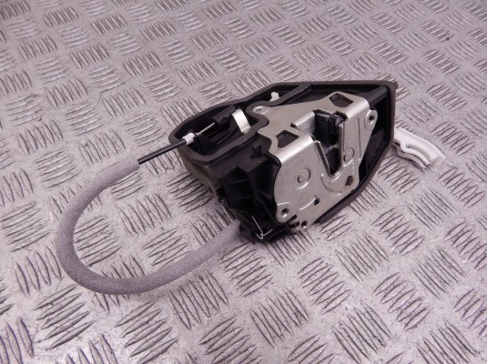 Замок двери задней правой BMW 5-series (E60/61) 51 22 7 167 076