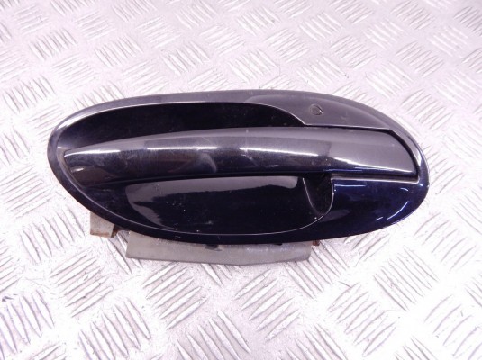 Ручка наружная задняя правая BMW 7-series (E65/66) 51 21 0 391 091 Ручка наружная задняя правая BMW 7-series (E65/66) 51 21 0 391 091
