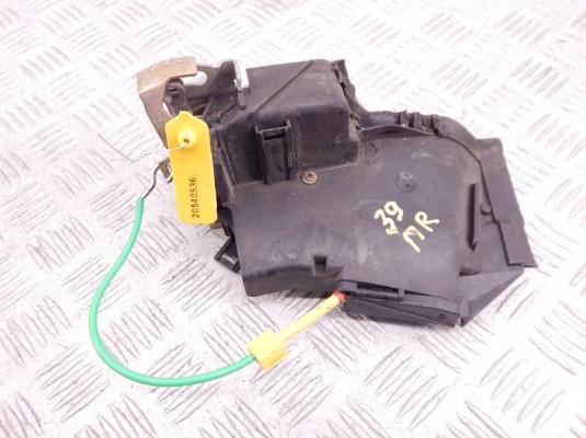 Замок двери передней правой BMW 5-series (E39) 51 21 8 235 104