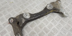 Кронштейн КПП BMW 1-series (E87) 22 31 6 760 299