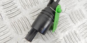 Насос (моторчик) омывателя стекла BMW 5-series (F10/11) 67 12 7 302 589 Насос (моторчик) омывателя стекла BMW 5-series (F10/11) 67 12 7 302 589